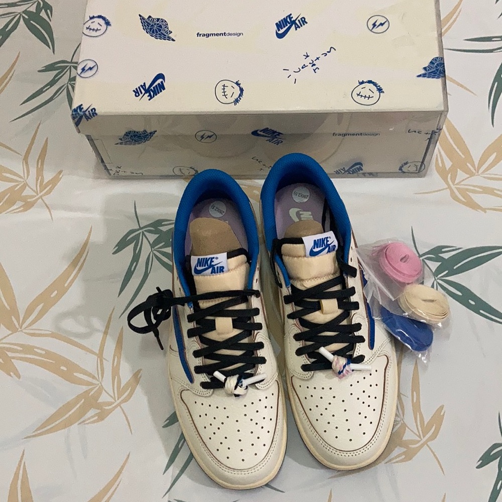 Nike x Travis Scott Air Jordan 1 Low OG